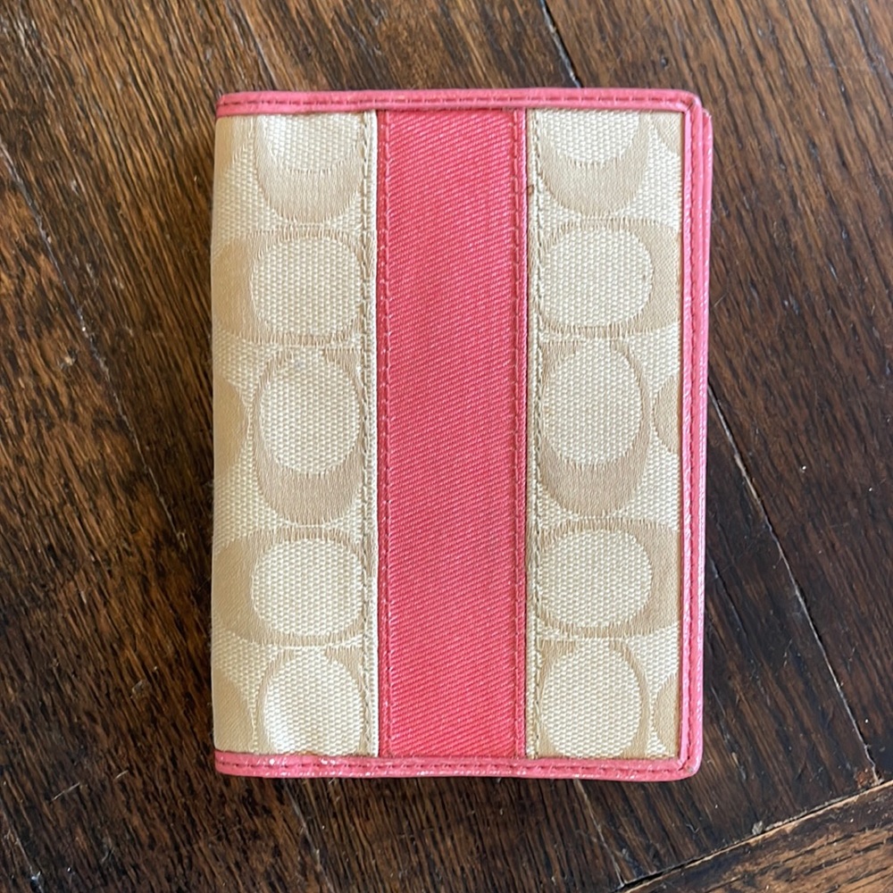 Coach Passport case in pink and tan